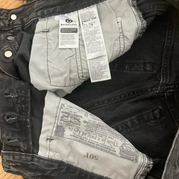 Levi’s button fly shorts sz 28 - Picture 5 of 14